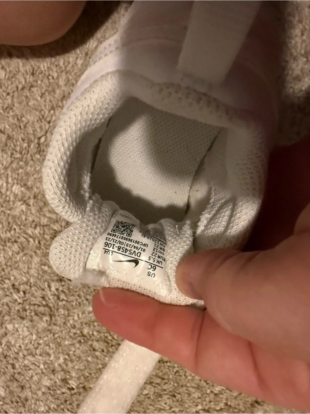 Nike white dunks toddler sz 6C